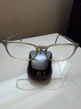 Burberry Grey Men’s  Eyewear w Metal Arm and White Logo Detailing preowned